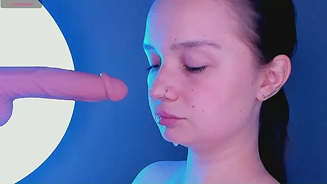 bitchpeace  online show from April 18, 4:44 pm