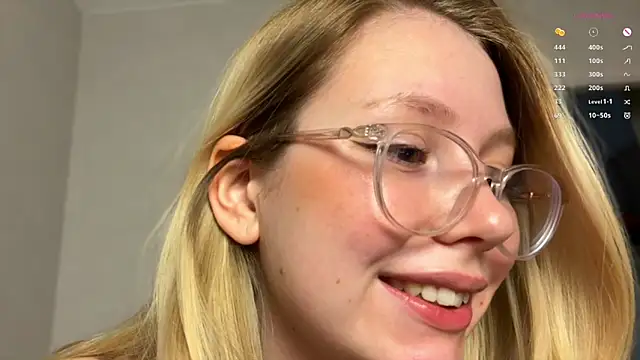 HoneyAudrey online show from January 18, 2:47 am