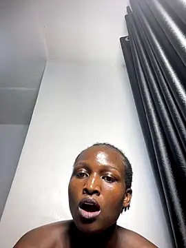 Curvixx online show from December 18, 12:33 pm