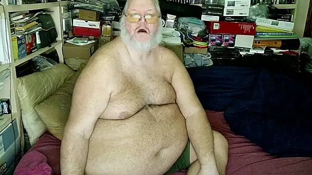 Snapshot of hadeszeuss2 chatting on December 5, 5:28 pm hadeszeuss2 online show from December 5, 5:28 pm
