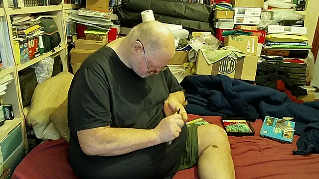 Snapshot of hadeszeuss2 chatting on January 27, 5:37 pm hadeszeuss2 online show from January 27, 5:37 pm