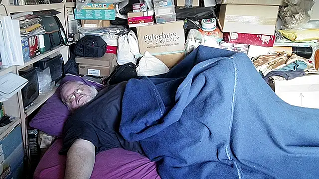 hadeszeuss2 online show from November 30, 2:43 pm