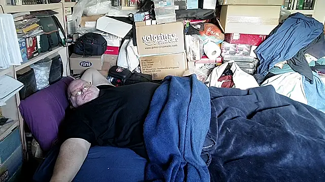 hadeszeuss2 online show from February 24, 2:48 pm