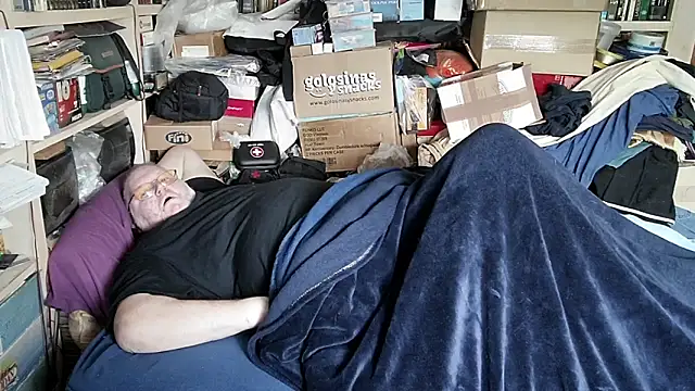 hadeszeuss2 online show from March 4, 3:07 pm