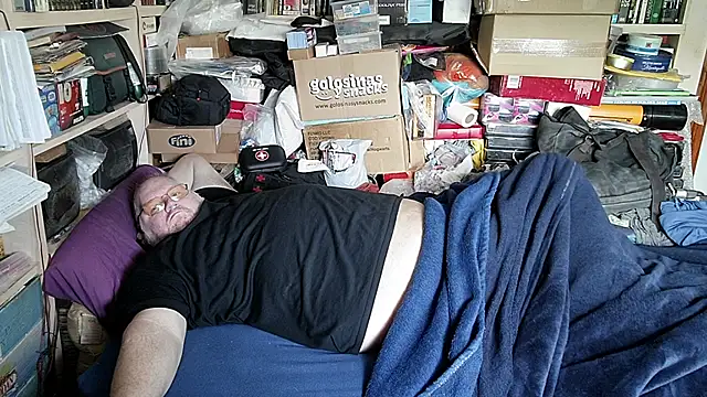 hadeszeuss2 online show from March 21, 3:04 pm