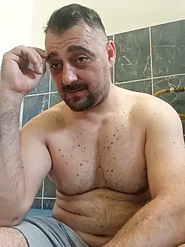 Snapshot of Mirkoxxx@xh chatting on June 11, 9:40 am Mirkoxxxxh online show from June 11, 9:40 am