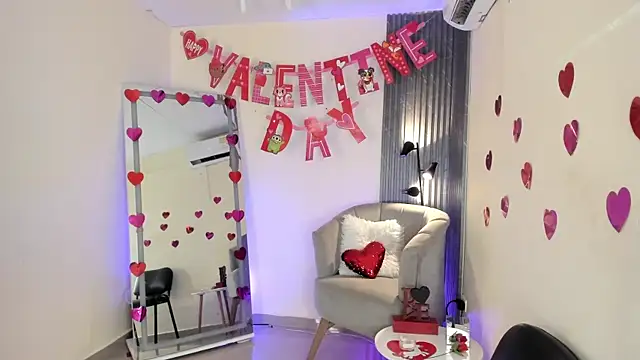 emma alice  online show from February 17, 12:38 pm