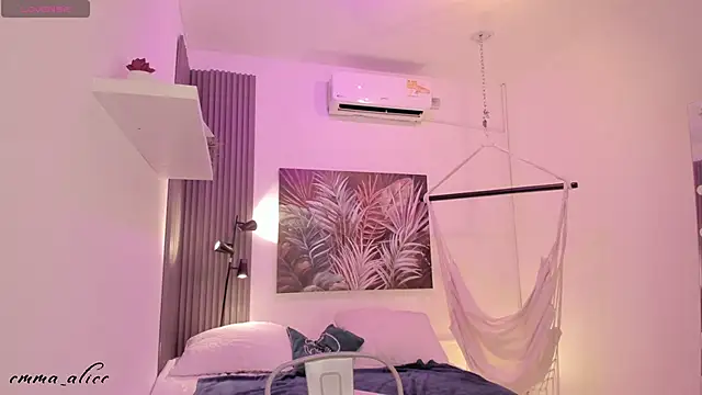 emma alice  online show from October 11, 12:15 pm