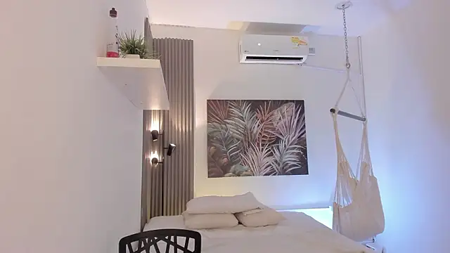 emma alice  online show from February 5, 11:04 am