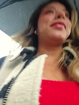 Karen San Miguel online show from November 15, 8:05 pm