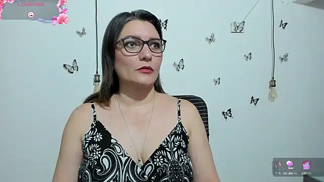 Amie Adams82  online show from September 22, 6:32 pm