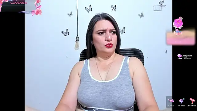 Snapshot of Amie_Adams82_ chatting on July 16, 4:02 pm Amie Adams82 online show from July 16, 4:02 pm