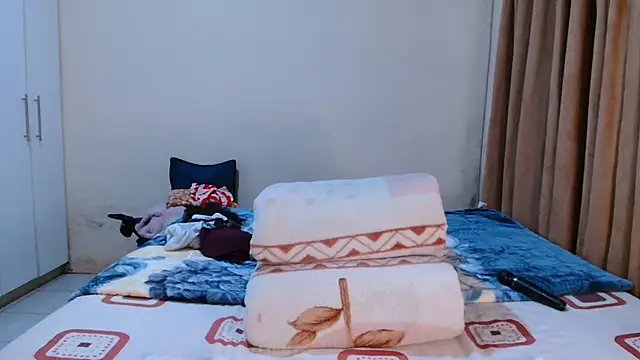 ALEXABOUJEE95 online show from July 8, 2:21 pm