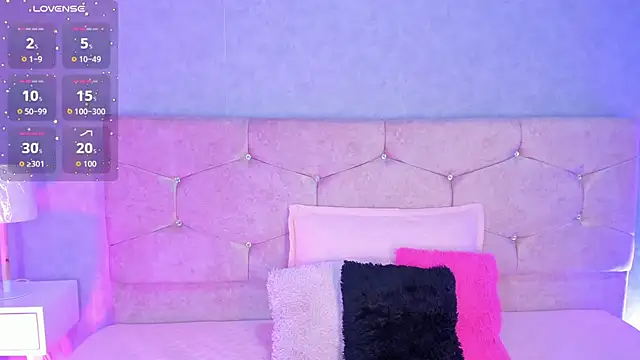 Cameliaa Smiith online show from September 10, 3:17 am