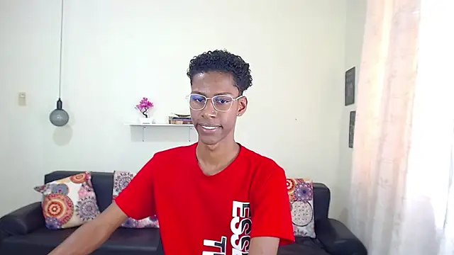 Snapshot of maiki18_ chatting on January 15, 7:55 pm maiki18  online show from January 15, 7:55 pm