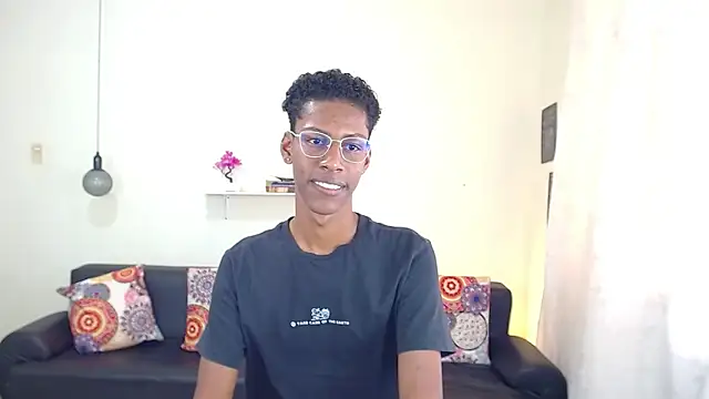 Snapshot of maiki18_ chatting on January 17, 7:38 pm maiki18  online show from January 17, 7:38 pm