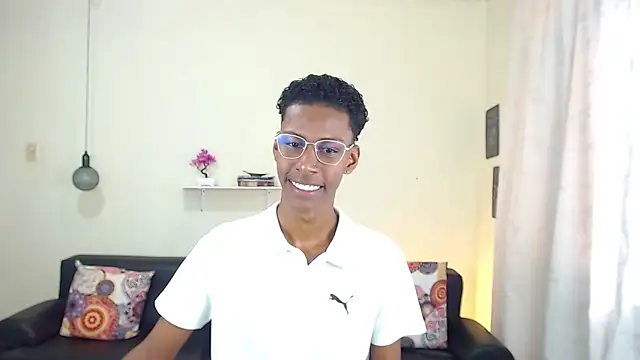 Snapshot of maiki18_ chatting on January 27, 1:41 pm maiki18  online show from January 27, 1:41 pm