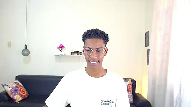Snapshot of maiki18_ chatting on January 30, 7:48 pm maiki18  online show from January 30, 7:48 pm