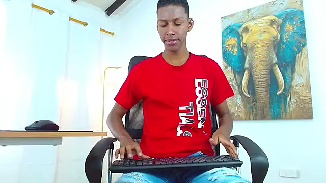 Snapshot of maiki18_ chatting on September 16, 2:07 pm maiki18  online show from September 16, 2:07 pm