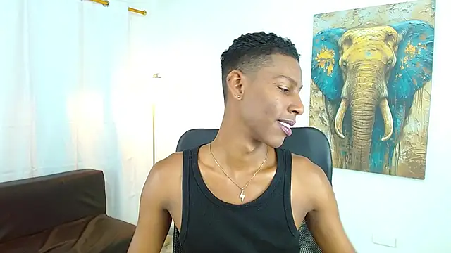 maiki18  online show from November 25, 8:42 pm