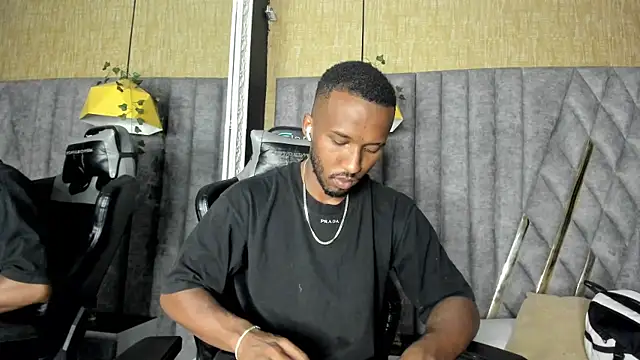 JamesParck online show from March 18, 10:57 pm