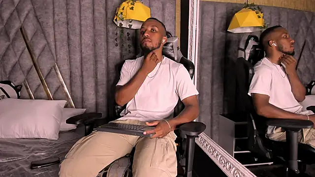 JamesParck online show from April 12, 10:37 pm