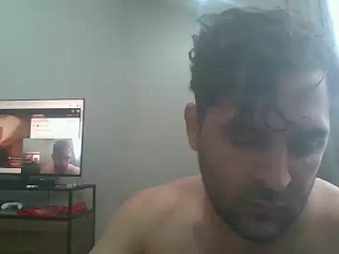 MrPatrick777 online show from April 10, 8:35 pm