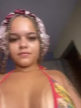 Snapshot of Lolacavalona chatting on January 27, 7:14 am Lolacavalona online show from January 27, 7:14 am