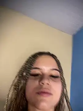 Snapshot of Lolacavalona chatting on March 8, 11:18 pm Lolacavalona online show from March 8, 11:18 pm