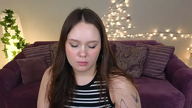 Snapshot of miki_miki_cutie_ chatting on December 17, 7:48 pm miki miki cutie online show from December 17, 7:48 pm