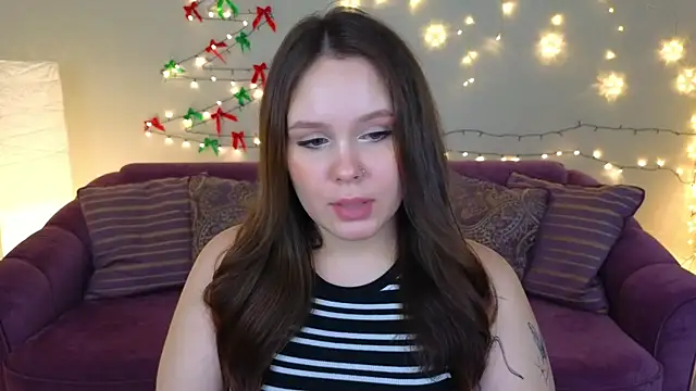 Snapshot of miki_miki_cutie_ chatting on December 19, 4:35 pm miki miki cutie online show from December 19, 4:35 pm