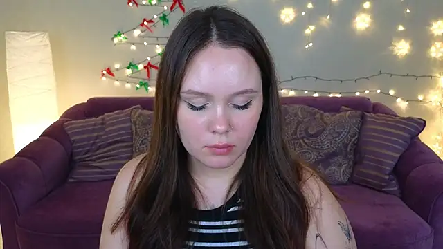 Snapshot of miki_miki_cutie_ chatting on December 20, 8:34 pm miki miki cutie online show from December 20, 8:34 pm