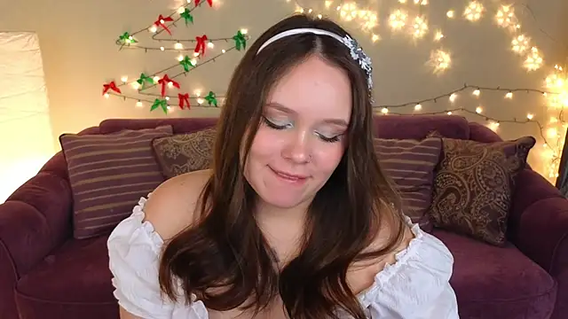 Snapshot of miki_miki_cutie_ chatting on January 1, 2:19 am miki miki cutie online show from January 1, 2:19 am