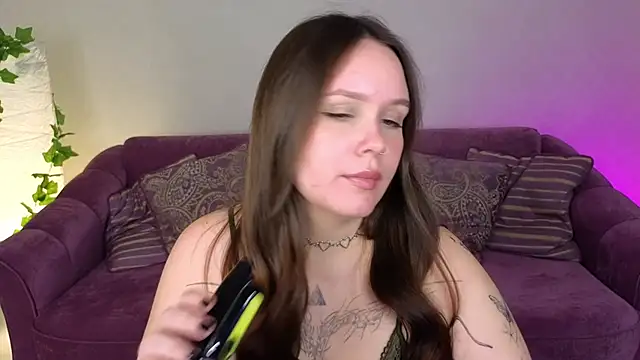 Snapshot of miki_miki_cutie_ chatting on January 15, 7:55 pm miki miki cutie online show from January 15, 7:55 pm