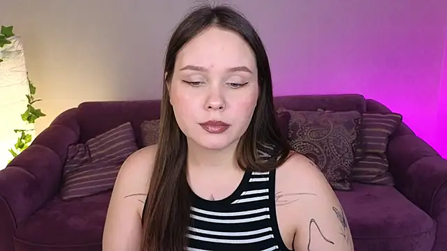 Snapshot of miki_miki_cutie_ chatting on January 16, 4:50 pm miki miki cutie online show from January 16, 4:50 pm