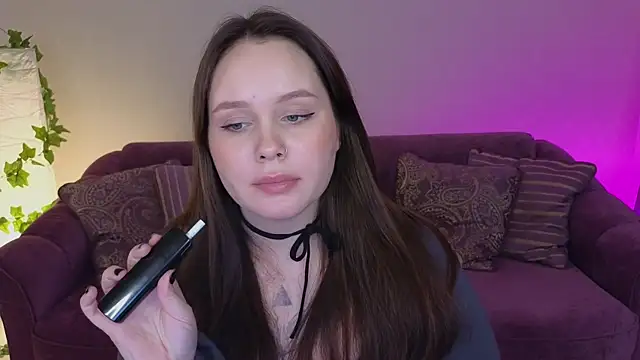 Snapshot of miki_miki_cutie_ chatting on January 21, 11:24 pm miki miki cutie online show from January 21, 11:24 pm