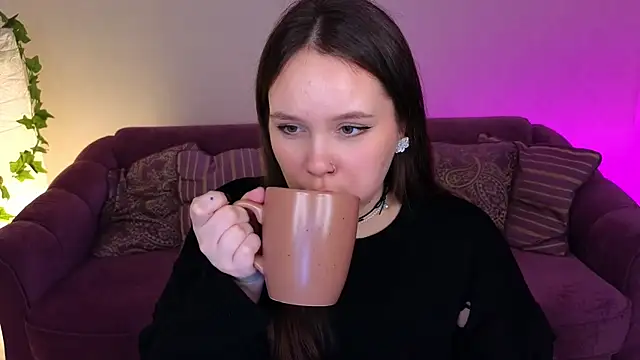 Snapshot of miki_miki_cutie_ chatting on January 25, 11:11 pm miki miki cutie online show from January 25, 11:11 pm