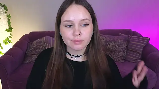 Snapshot of miki_miki_cutie_ chatting on January 26, 2:24 am miki miki cutie online show from January 26, 2:24 am