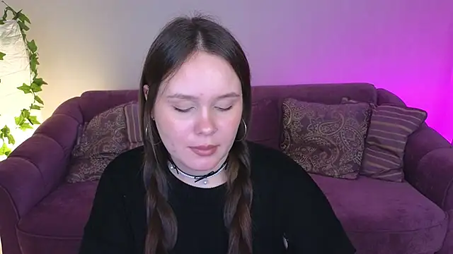 Snapshot of miki_miki_cutie_ chatting on January 27, 2:10 am miki miki cutie online show from January 27, 2:10 am