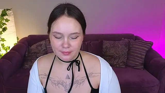 Snapshot of miki_miki_cutie_ chatting on January 30, 11:13 pm miki miki cutie online show from January 30, 11:13 pm