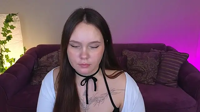 Snapshot of miki_miki_cutie_ chatting on January 31, 2:15 am miki miki cutie online show from January 31, 2:15 am