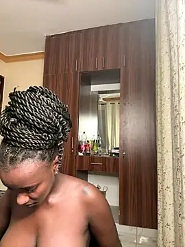 Snapshot of supa_queen254 chatting on October 26, 10:58 pm supa queen254 online show from October 26, 10:58 pm