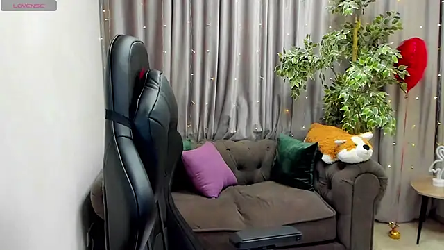 Sinty Noria online show from February 18, 1:10 am