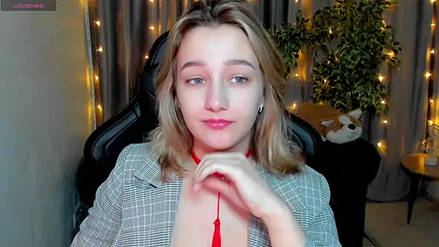 Sinty Noria online show from February 21, 1:11 am