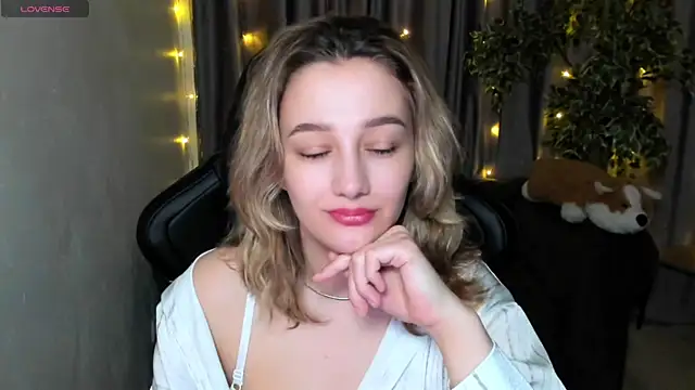 Sinty Noria online show from March 4, 1:12 am