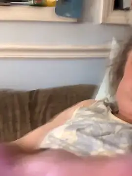 Snapshot of Takemeouttothedungen chatting on February 25, 8:35 am Takemeouttothedungen online show from February 25, 8:35 am