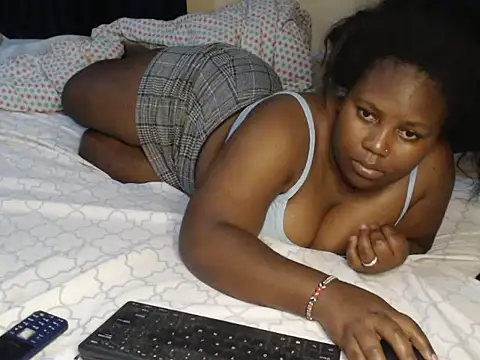 booty lolah  online show from February 16, 6:37 pm