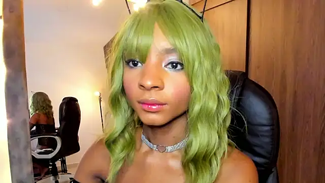 alikahouston4 online show from February 1, 7:13 pm