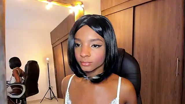 alikahouston4 online show from February 6, 8:39 am