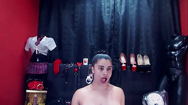 Hannamariana online show from November 10, 8:30 pm